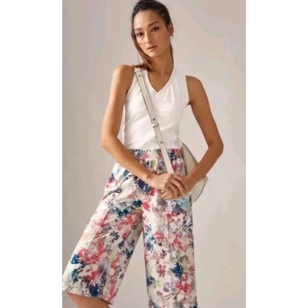 Athleta Savannah Bermuda Short Size Med White Pink Floral Print Pull On Pocket